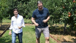Mandatara bira Vučić